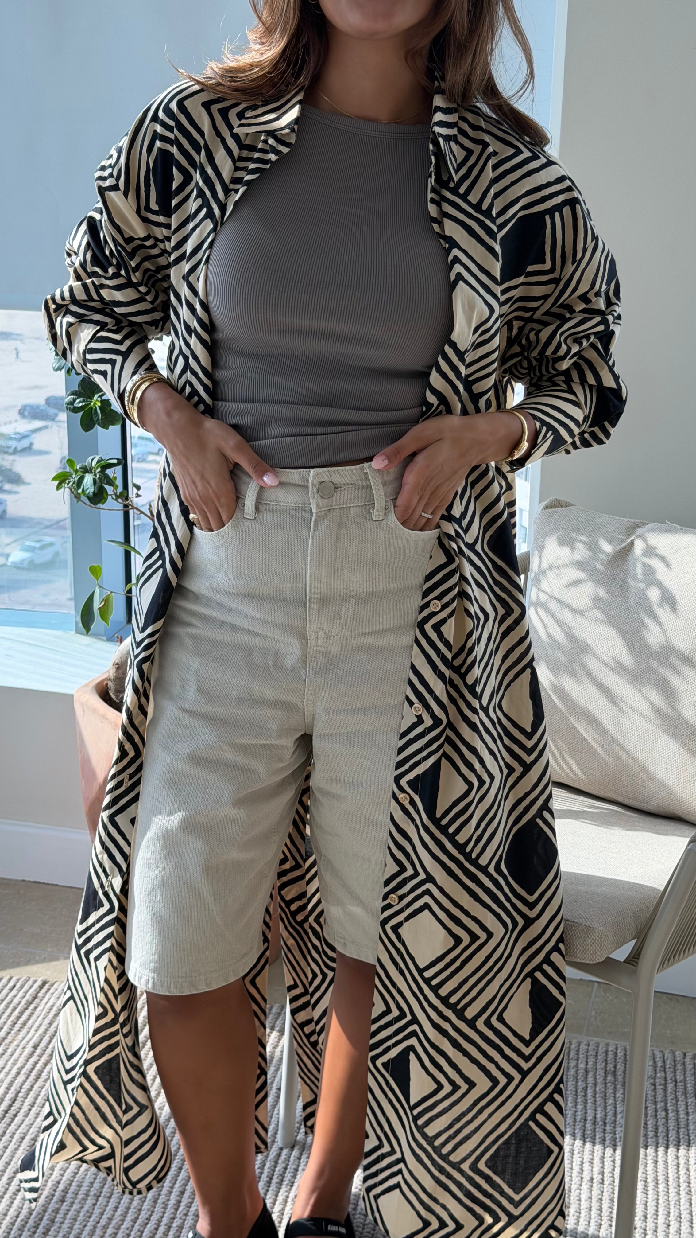 Monochrome Grid